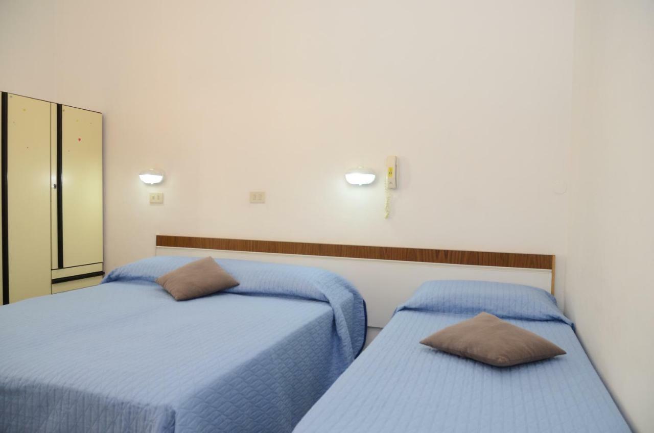 Residence Edera Ріміні Екстер'єр фото
