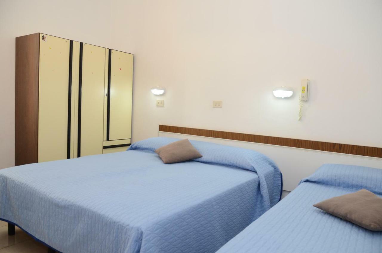 Residence Edera Ріміні Екстер'єр фото