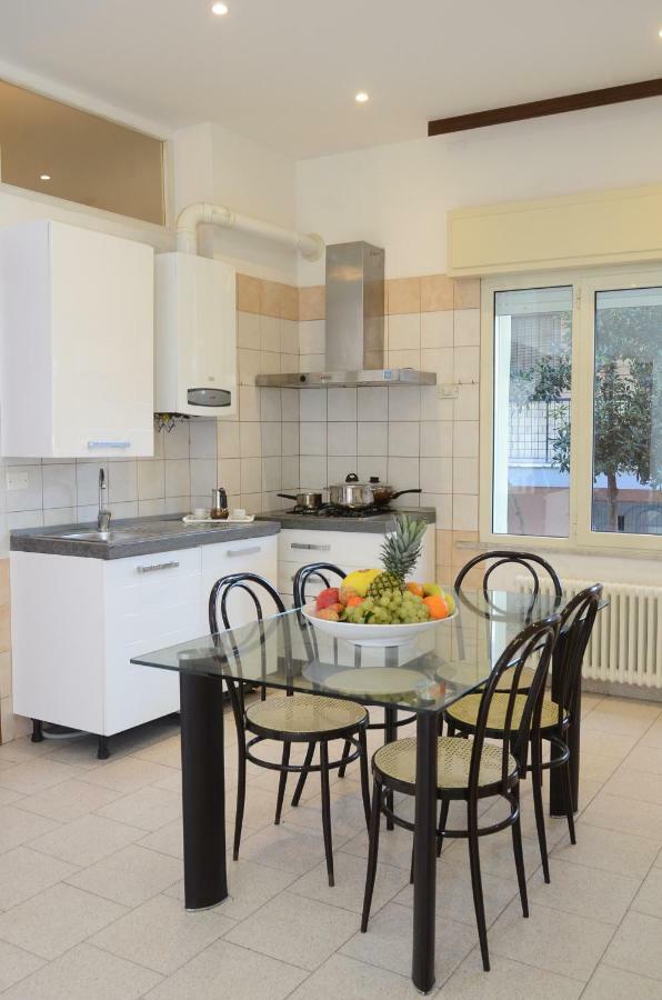Residence Edera Ріміні Екстер'єр фото
